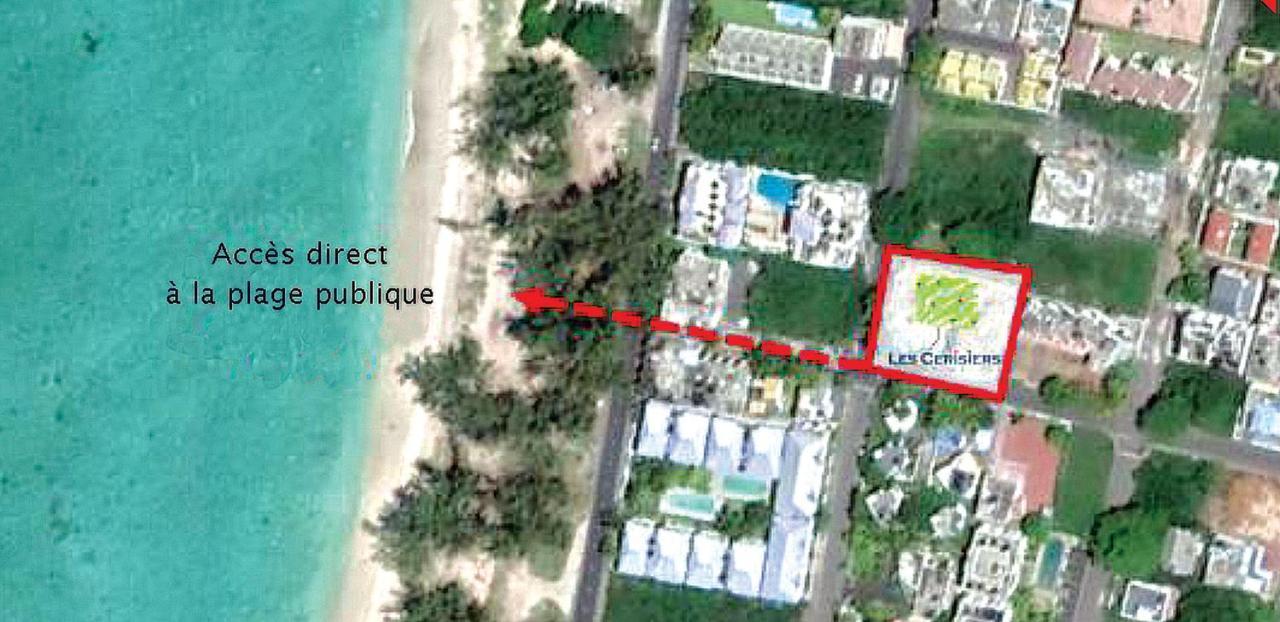 Les Cerisiers - Beach Apartment With Pool, Few Steps To The Beach Flic en Flac Exterior photo